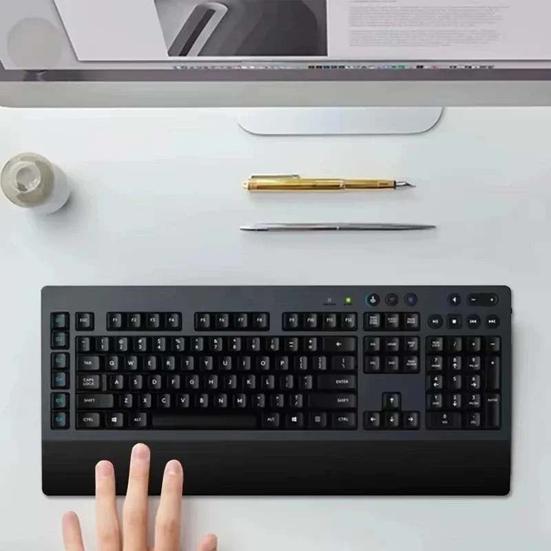 Original G613 Light Speed Wire - đánh giá và giá Gaming Keyboard Hand